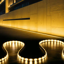 Cinta 2700K TPU 16W/Mts 30º*60º bañador de pared de 24V t 10mt IP-65 48 led/MT CRI90 12 mm SC3535